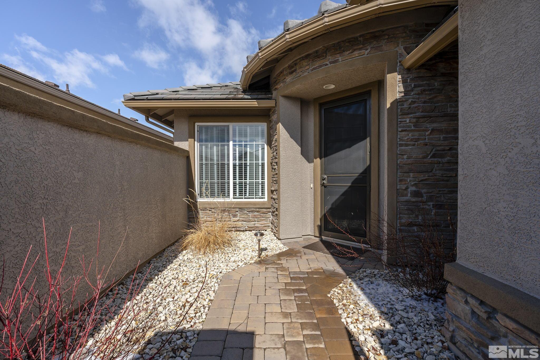 2285 Hyperion Lane Reno, NV 89521 - Photo 4 of 28 Photo 4