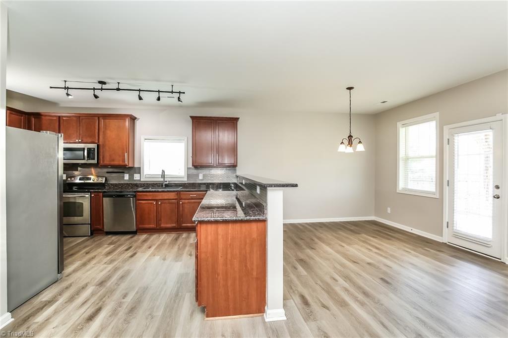 4625 Meadowside Terrace High Point, NC 27265 - Photo 15 of 31