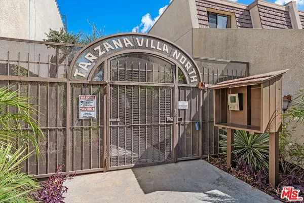 $677,000 | 18415 Collins Street, Unit F, Tarzana, CA 91356