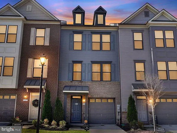 $3,300 | 10321 Vista Meadow Way, Lanham, MD 20706