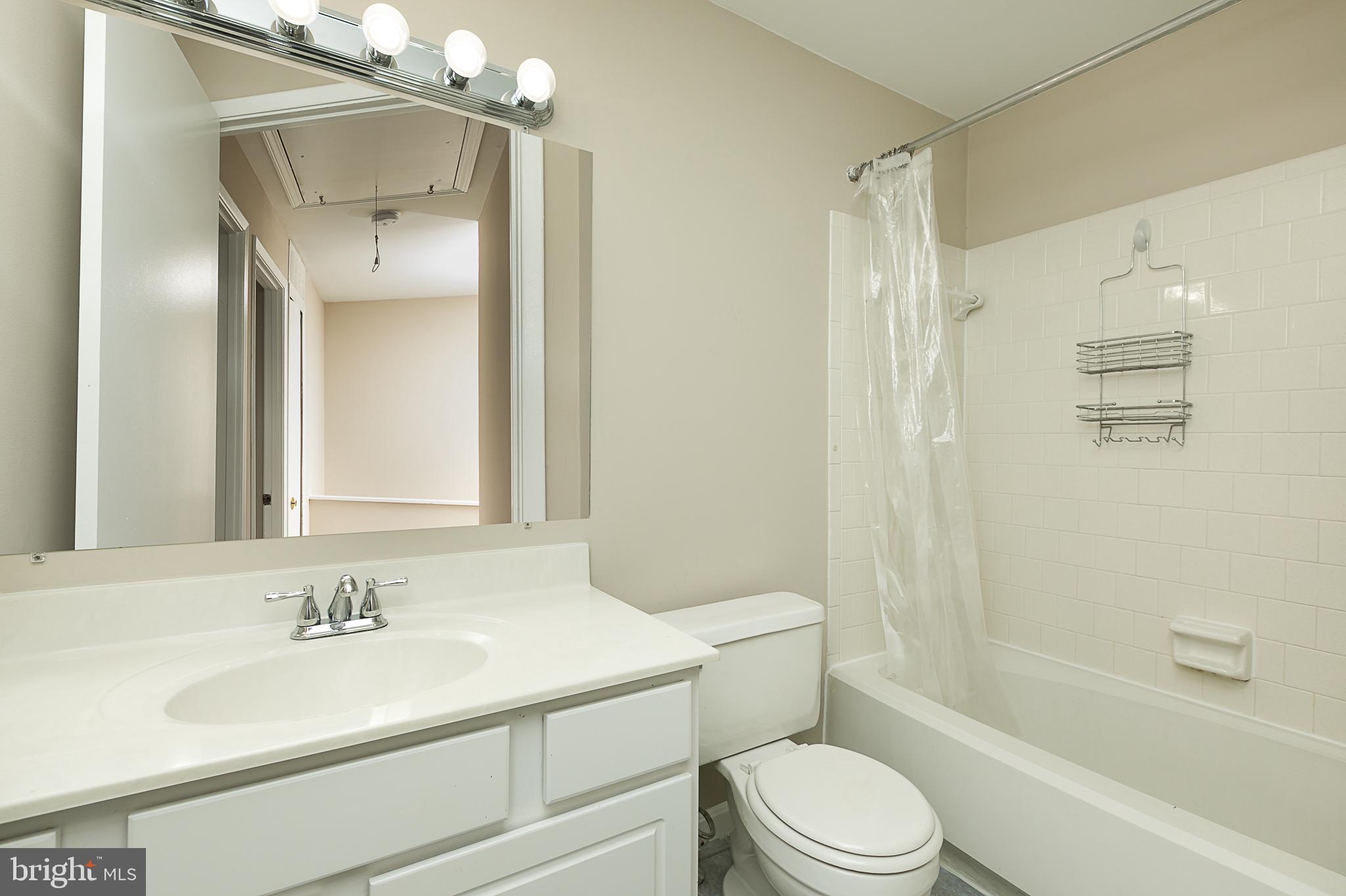 9791 Early Spring Way Columbia, MD 21046 - Photo 16 of 31 Master Bathroom