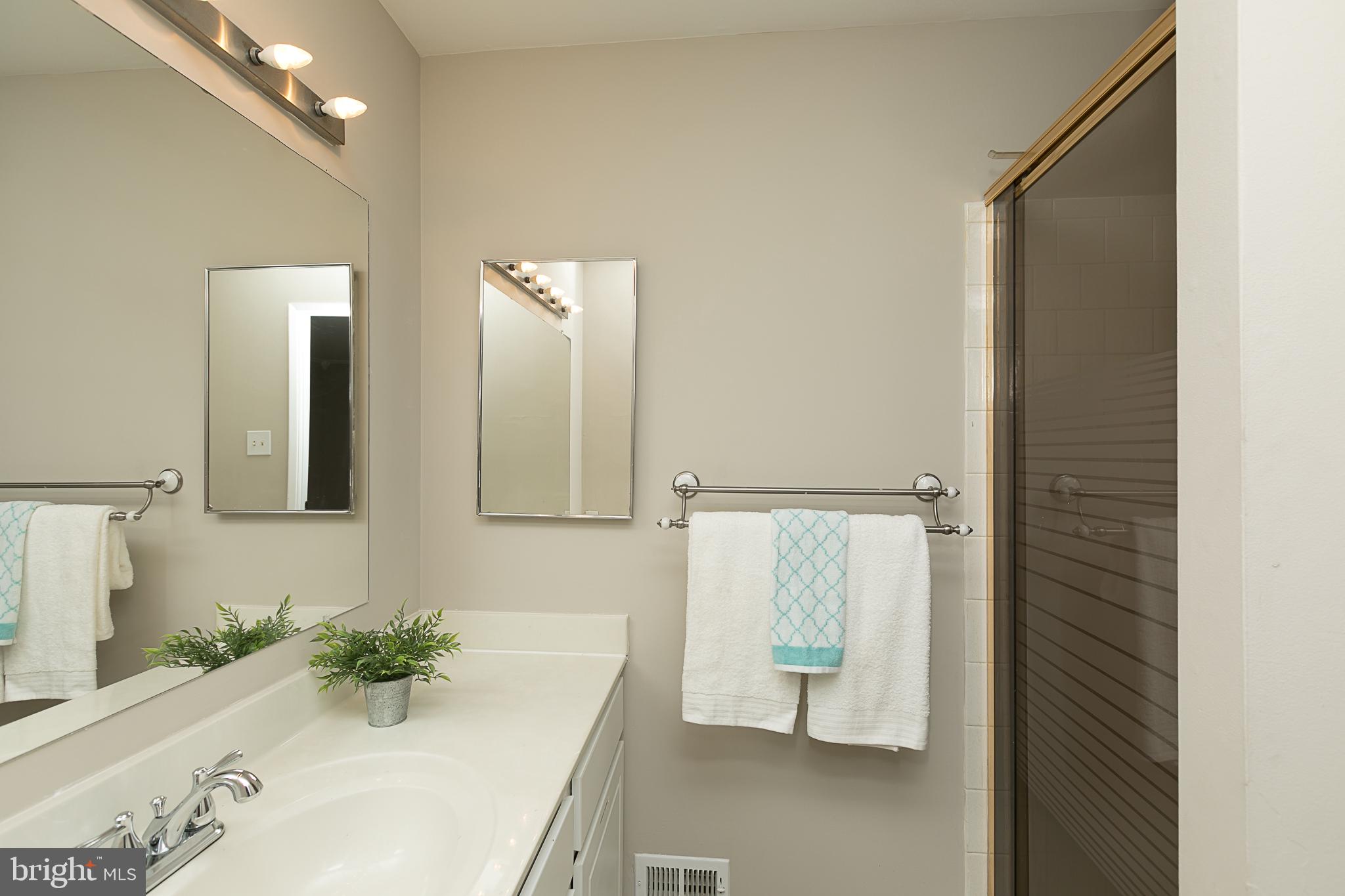 9791 Early Spring Way Columbia, MD 21046 - Photo 21 of 31 Bathroom 2
