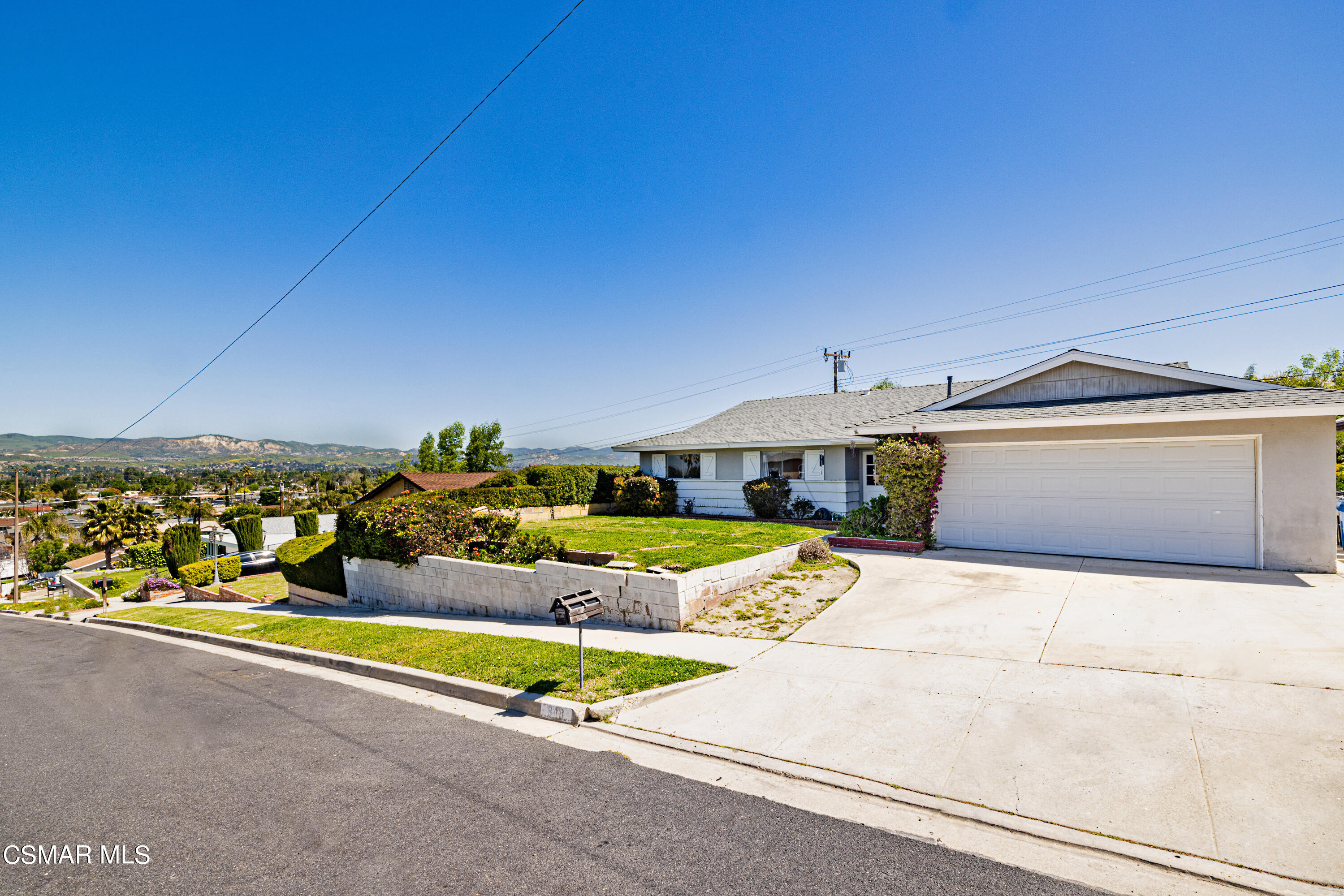 848 Moffatt Circle Simi Valley, CA 93065 - Photo 1 of 26 Moffatt1