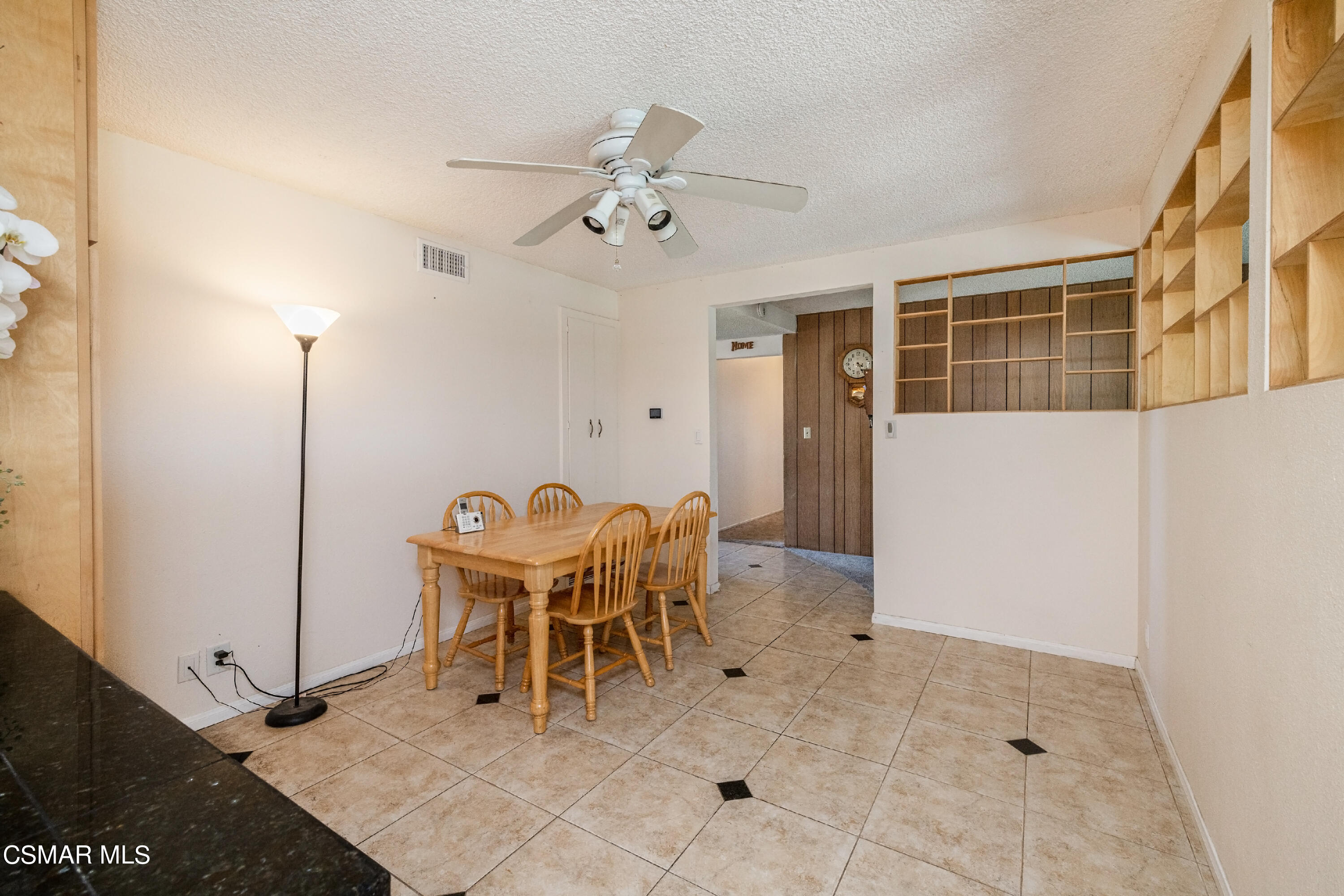 848 Moffatt Circle Simi Valley, CA 93065 - Photo 7 of 26 Moffatt7