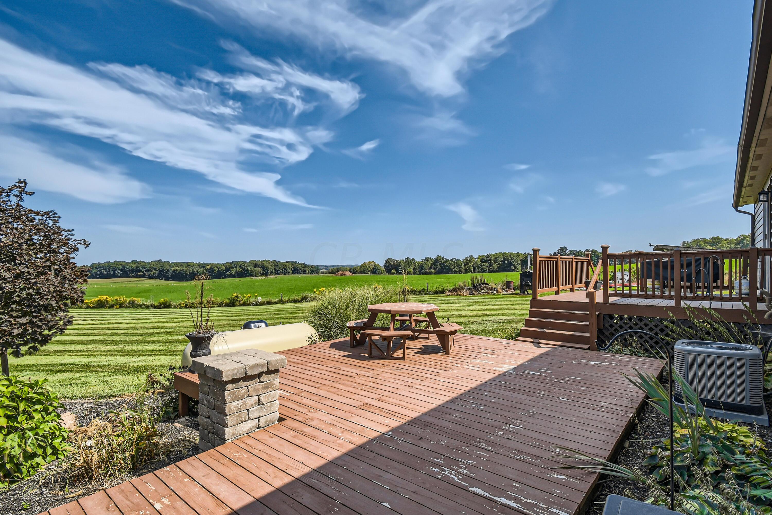 22441 Hopewell Road Gambier, OH 43022 - Photo 4 of 27 36 Deck