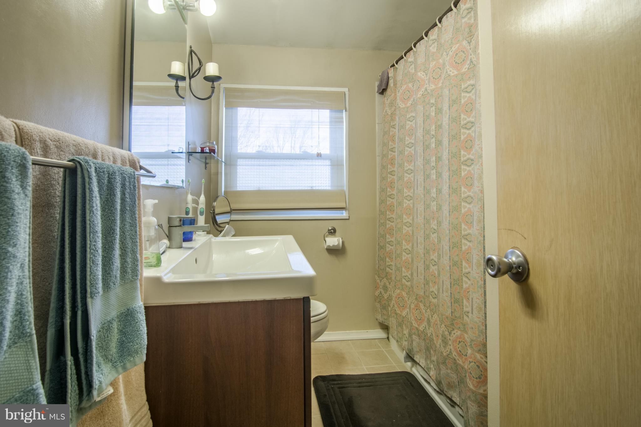 959 Southridge Road Baltimore, MD 21228 - Photo 12 of 23 Bath