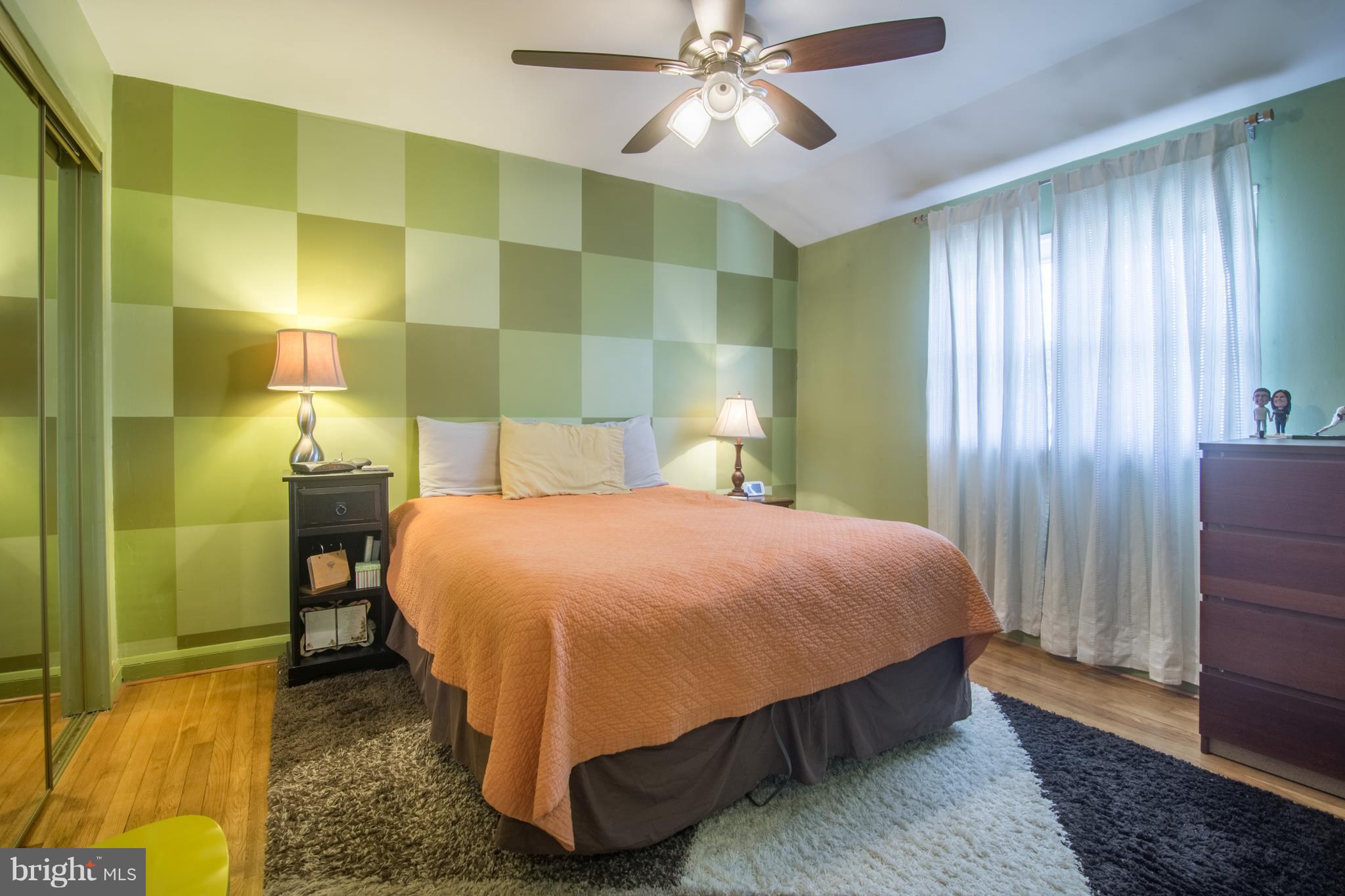 959 Southridge Road Baltimore, MD 21228 - Photo 10 of 23 Bedroom (Master)