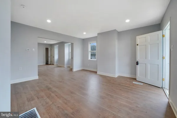 $415,000 | 1718 Kohl Street, Philadelphia, PA 19115