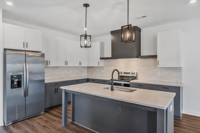 $3,200 | 2032 Edison Park Lane, Nashville, TN 37209