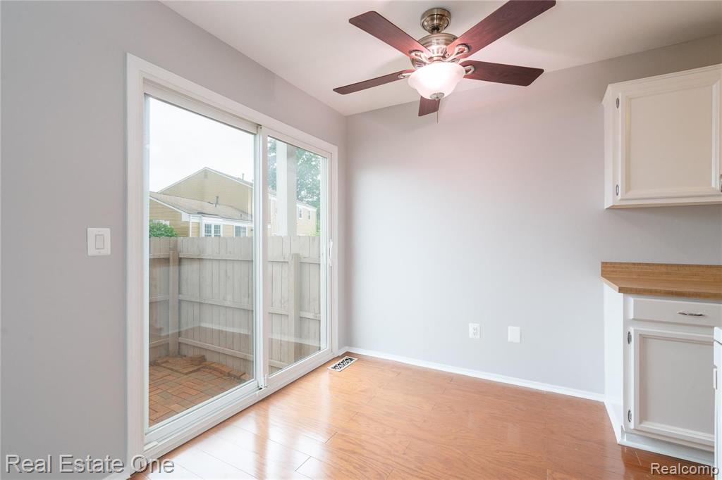 23657 North Rockledge Novi, MI 48375 - Photo 8 of 22