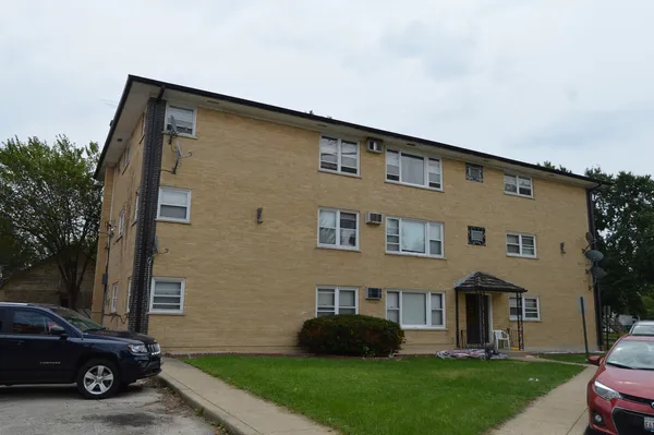 $1,395 | 7745 Adams Street, Unit 3E, Forest Park, IL 60130