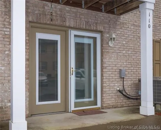 $159,900 | 110 Colonial Drive, New Albany, IN 47150