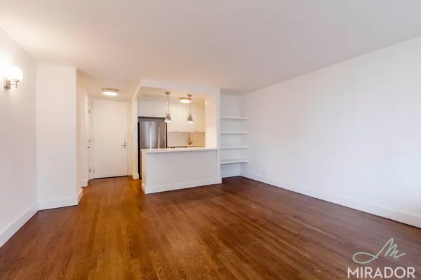 $4,550 | 330 East 39th Street, Unit 10A | Murray Hill