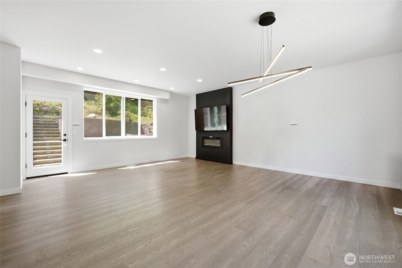 7511 Dumar Way Southwest Seattle, WA 98106 - Photo 11 of 38