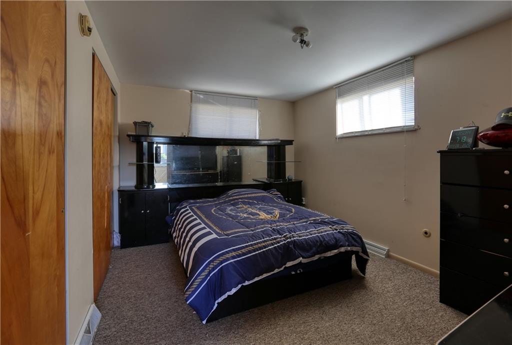 622 Virginia Avenue Rochester, PA 15074 - Photo 4 of 23