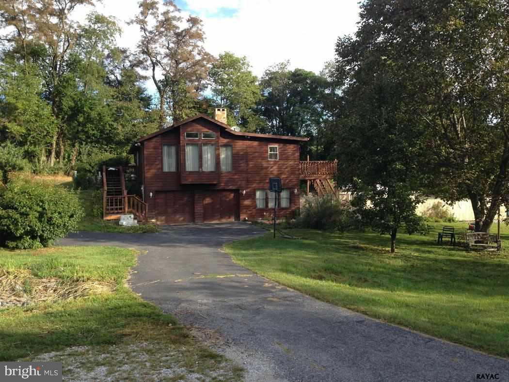 911 Delta Road Red Lion, PA 17356 - Photo 2 of 36