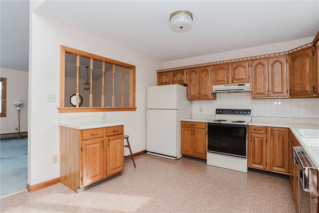 121 Kenyon Road Tiverton, RI 02878 - Photo 11 of 48
