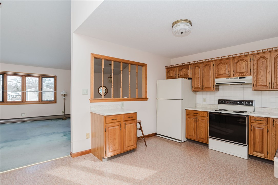121 Kenyon Road Tiverton, RI 02878 - Photo 12 of 48