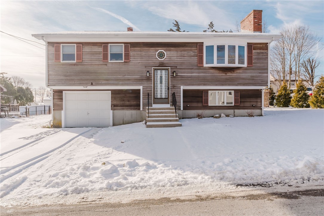 121 Kenyon Road Tiverton, RI 02878 - Photo 2 of 48