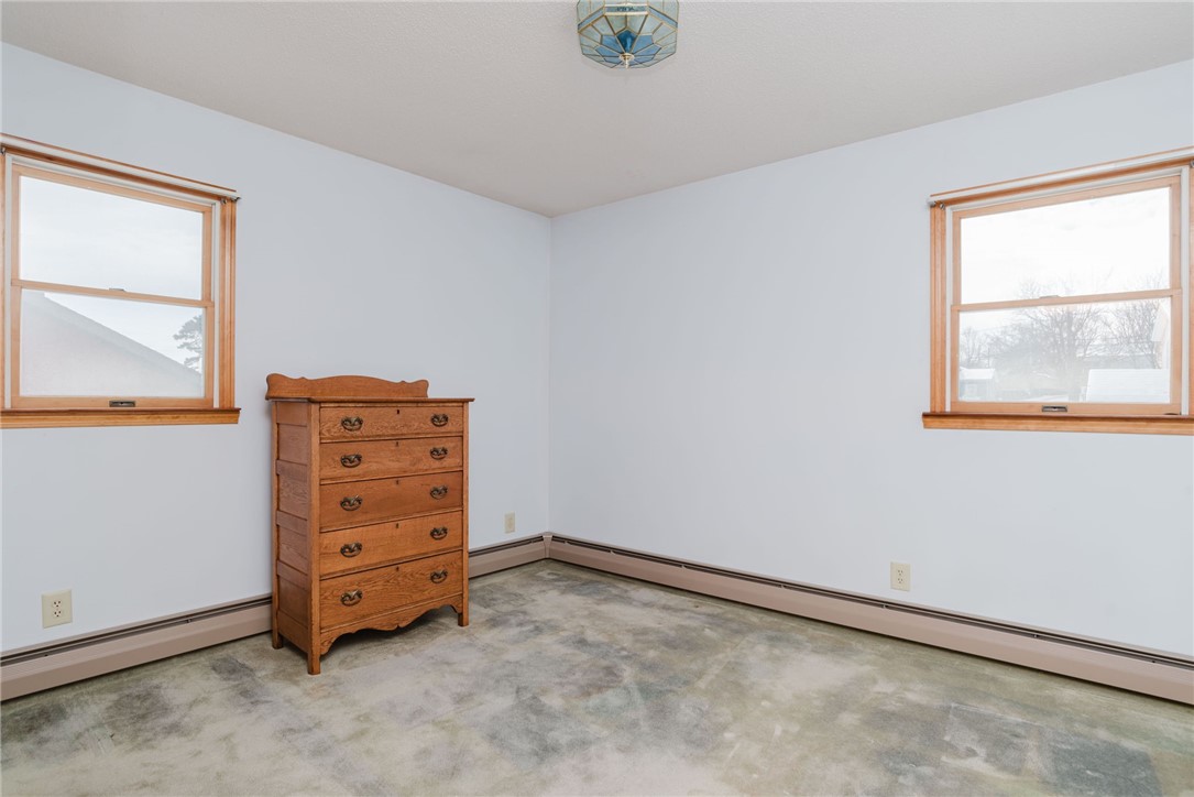 121 Kenyon Road Tiverton, RI 02878 - Photo 27 of 48