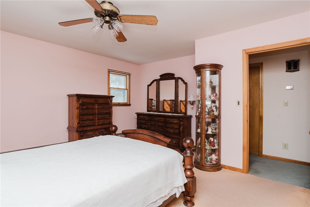 121 Kenyon Road Tiverton, RI 02878 - Photo 30 of 48