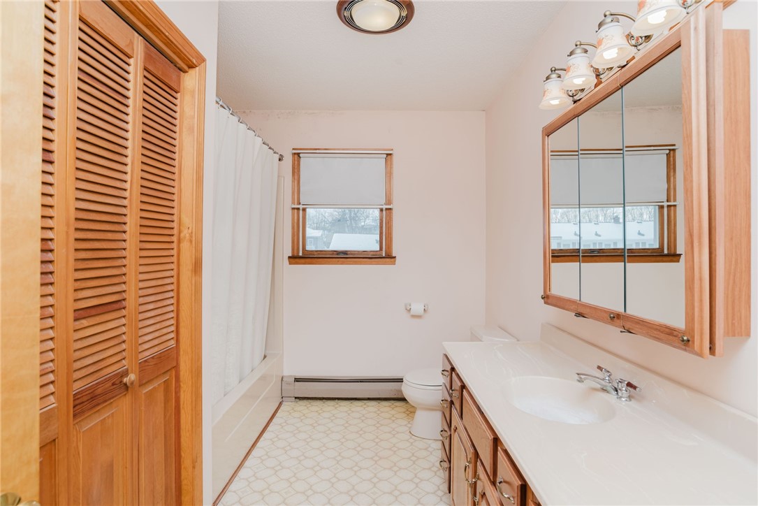 121 Kenyon Road Tiverton, RI 02878 - Photo 32 of 48