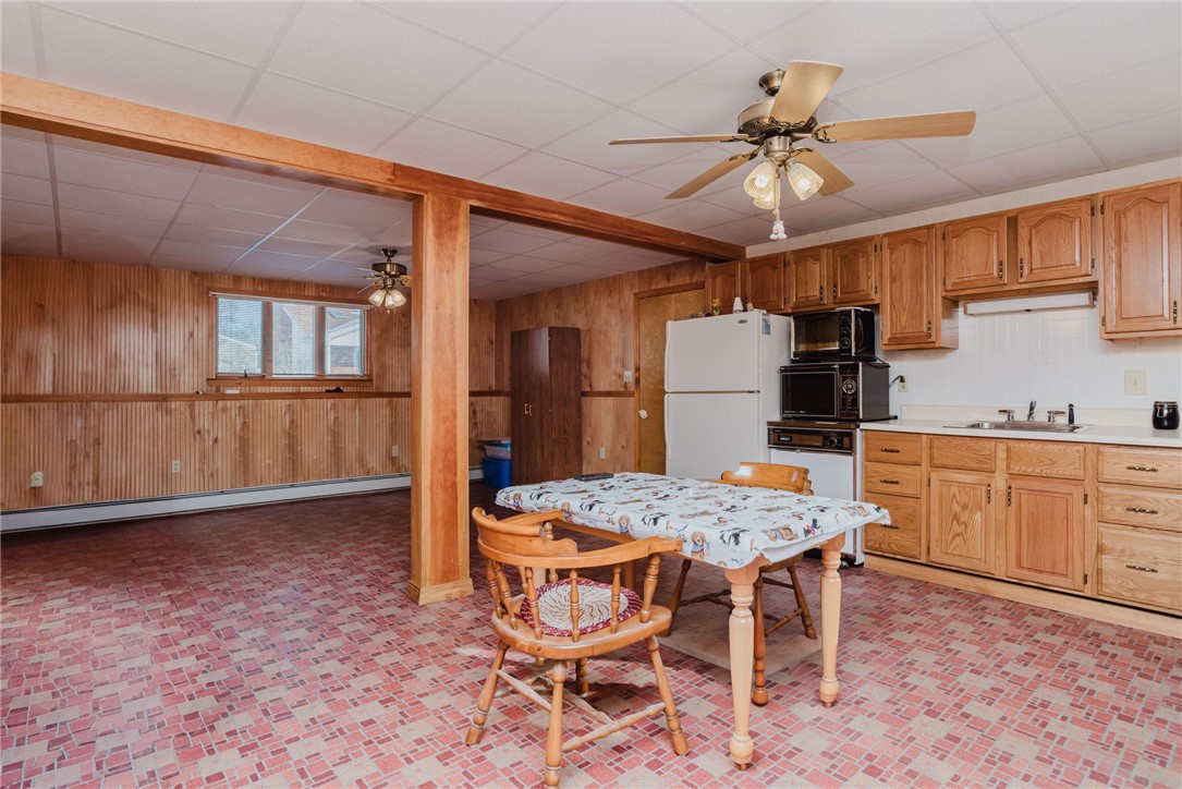121 Kenyon Road Tiverton, RI 02878 - Photo 34 of 48