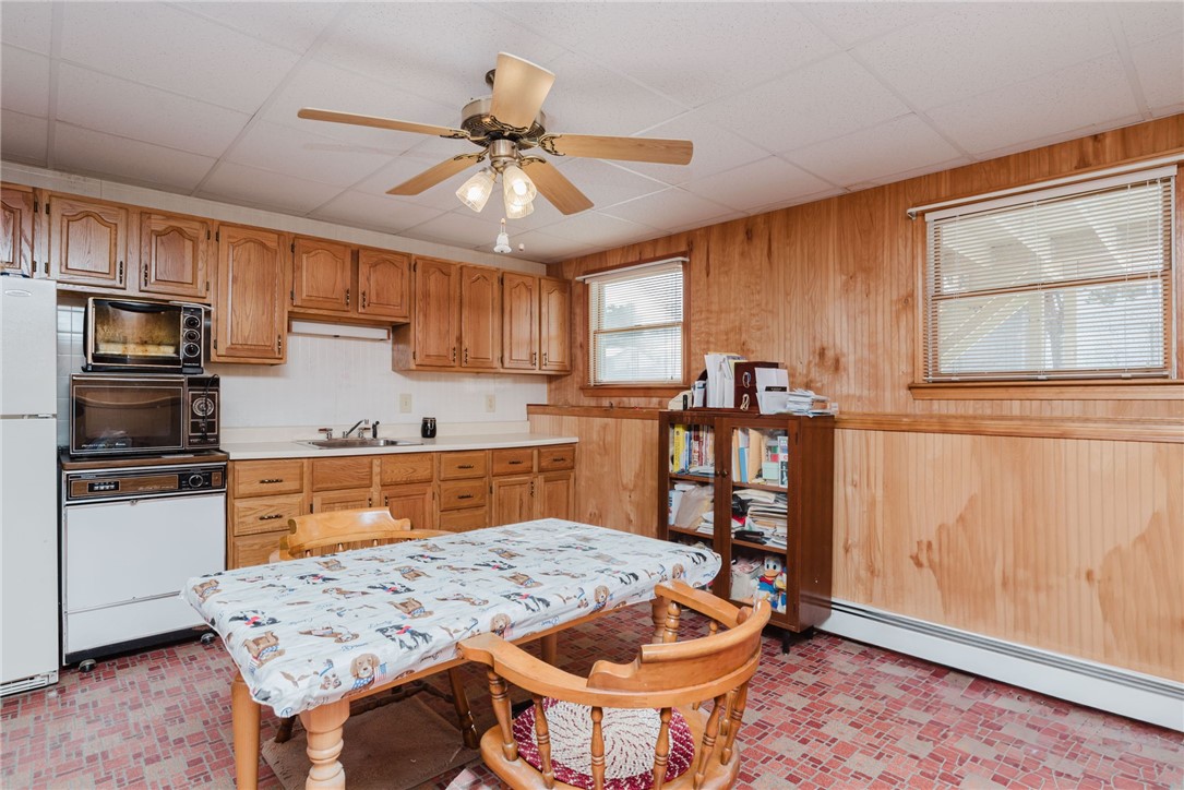 121 Kenyon Road Tiverton, RI 02878 - Photo 35 of 48