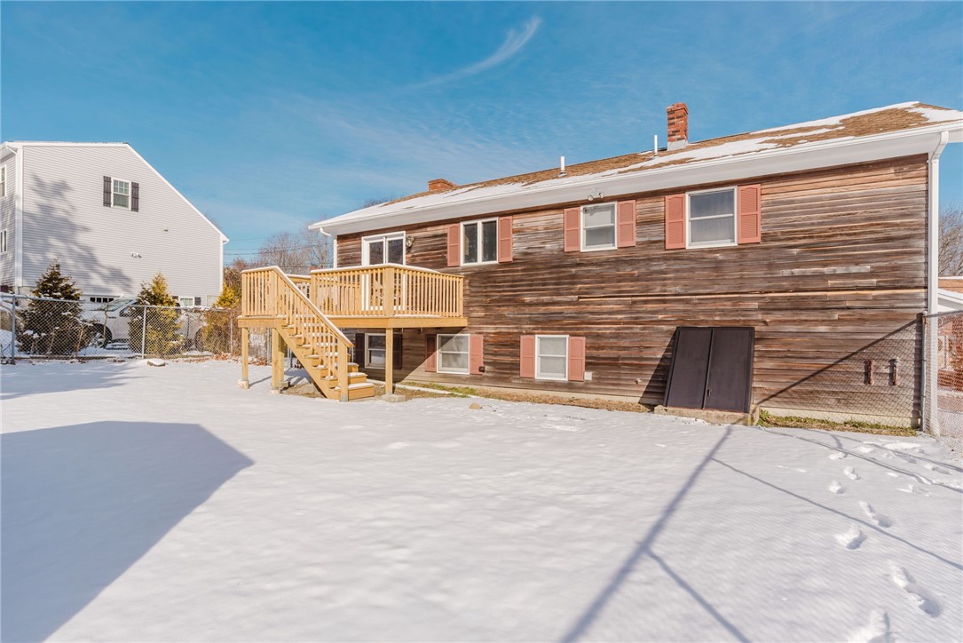 121 Kenyon Road Tiverton, RI 02878 - Photo 4 of 48