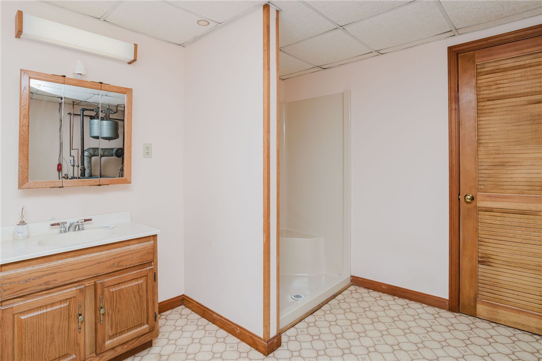 121 Kenyon Road Tiverton, RI 02878 - Photo 41 of 48