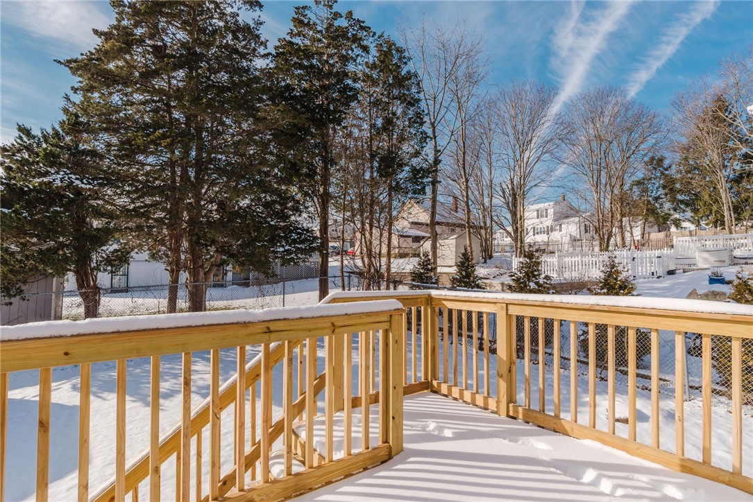 121 Kenyon Road Tiverton, RI 02878 - Photo 6 of 48