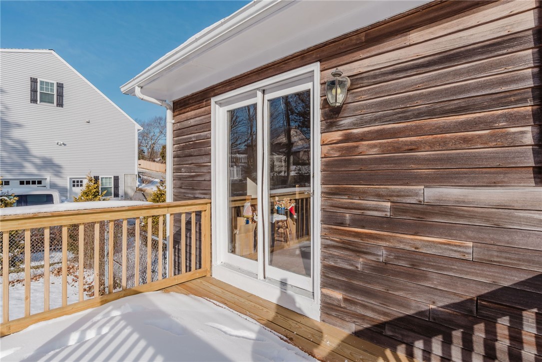 121 Kenyon Road Tiverton, RI 02878 - Photo 7 of 48