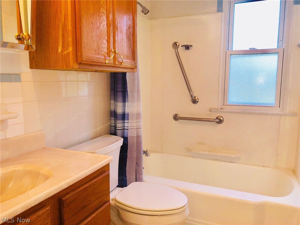24775 Chardon Road Cleveland, OH 44143 - Photo 15 of 28 Gallery Image 15