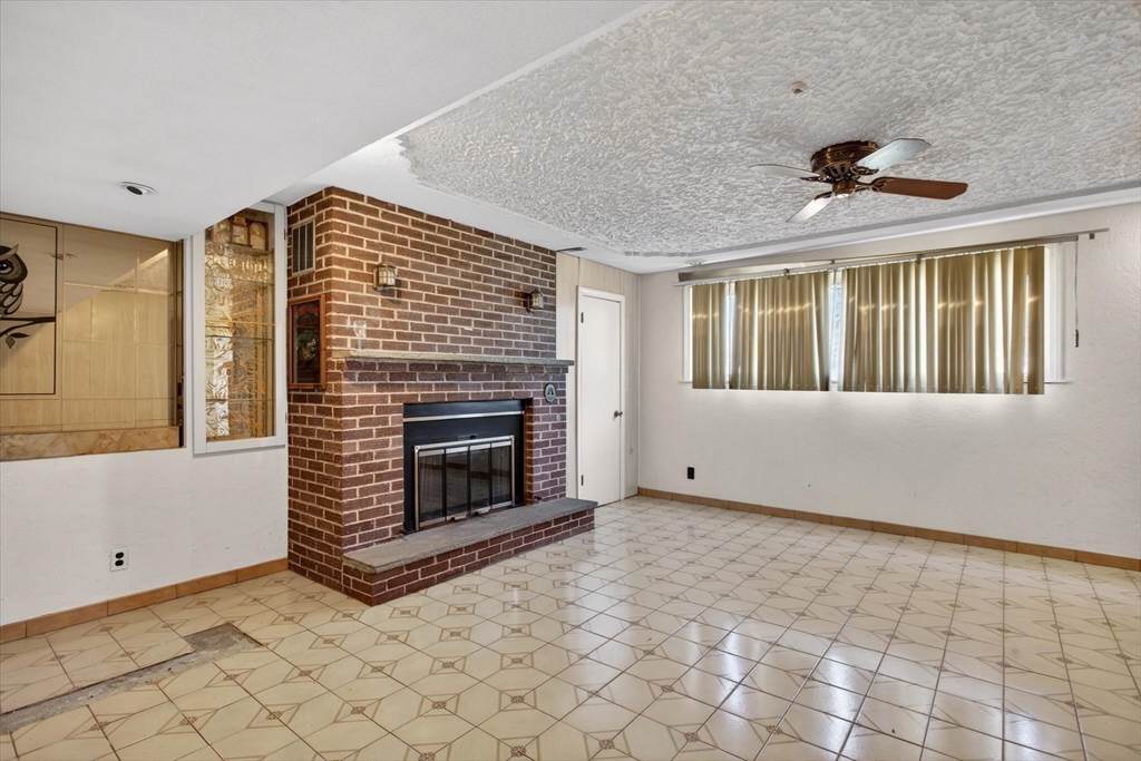 25 Gloversbrook Road Randolph, MA 02368 - Photo 23 of 40