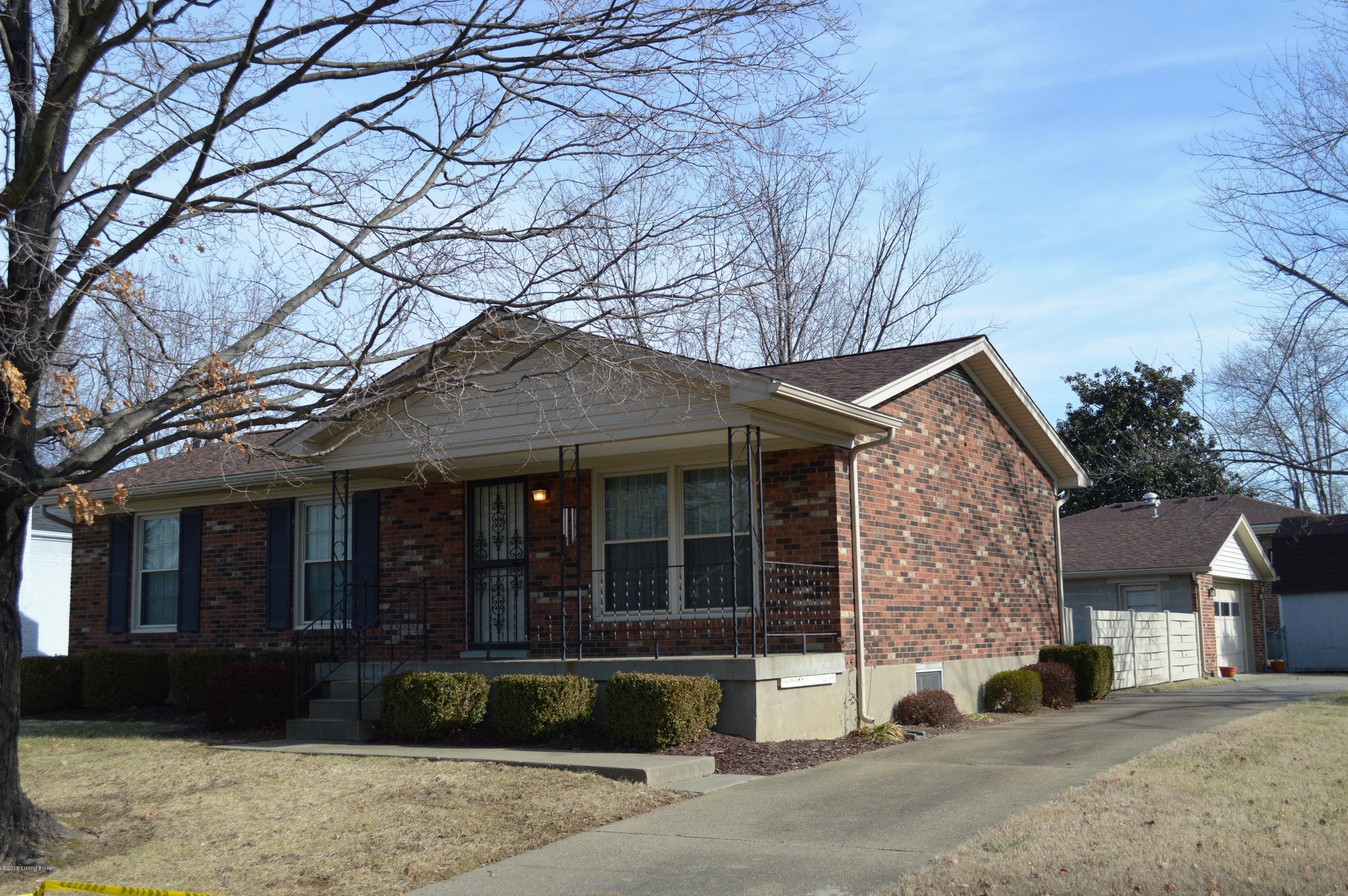 7907 Naples Road Louisville, KY 40219 - Photo 1 of 28 DSC_0408