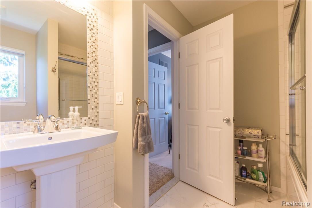 3387 Glover Road Almont, MI 48003 - Photo 17 of 49 3387 Glover-17.jpg