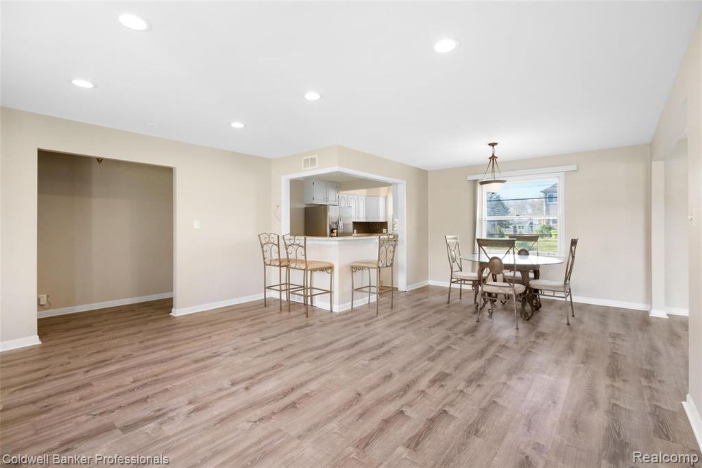6650 Inkster Road West Bloomfield, MI 48322 - Photo 20 of 38