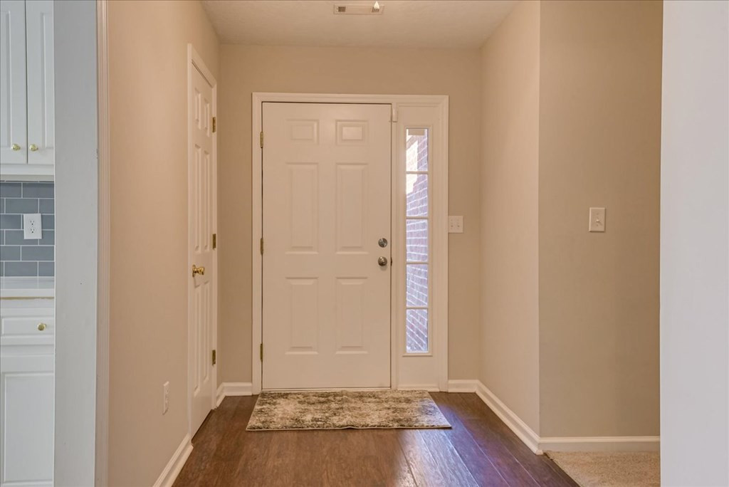 4737 Rhett Drive Evans, GA 30809 - Photo 3 of 38 Foyer