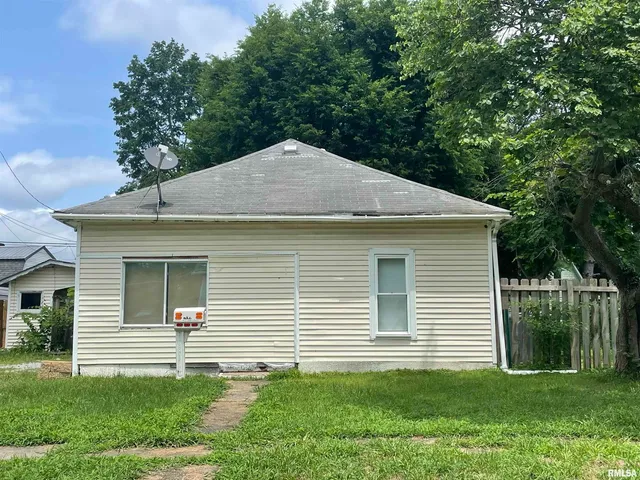 $50,000 | 1005 East Elm Street, West Frankfort, IL 62896