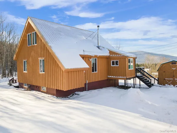 a view of a house with a outdoor space