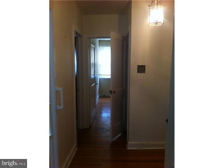 7326 Sherwood Road Philadelphia, PA 19151 - Photo 13 of 15 Hallway
