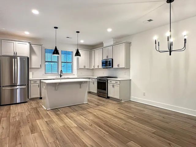 $2,300 | 250 Symphony Avenue, Summerville, SC 29486