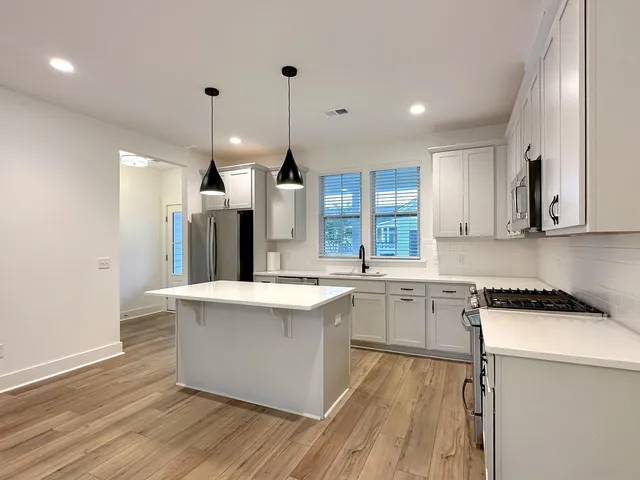 $2,300 | 250 Symphony Avenue, Summerville, SC 29486