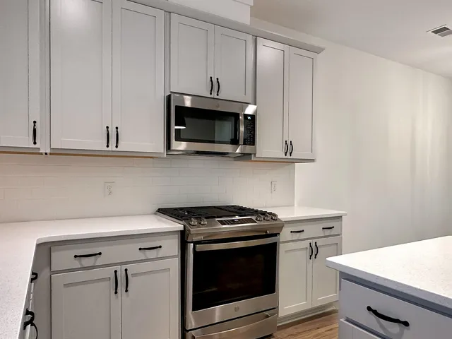 $2,300 | 250 Symphony Avenue, Summerville, SC 29486