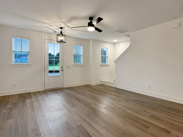 $2,300 | 250 Symphony Avenue, Summerville, SC 29486