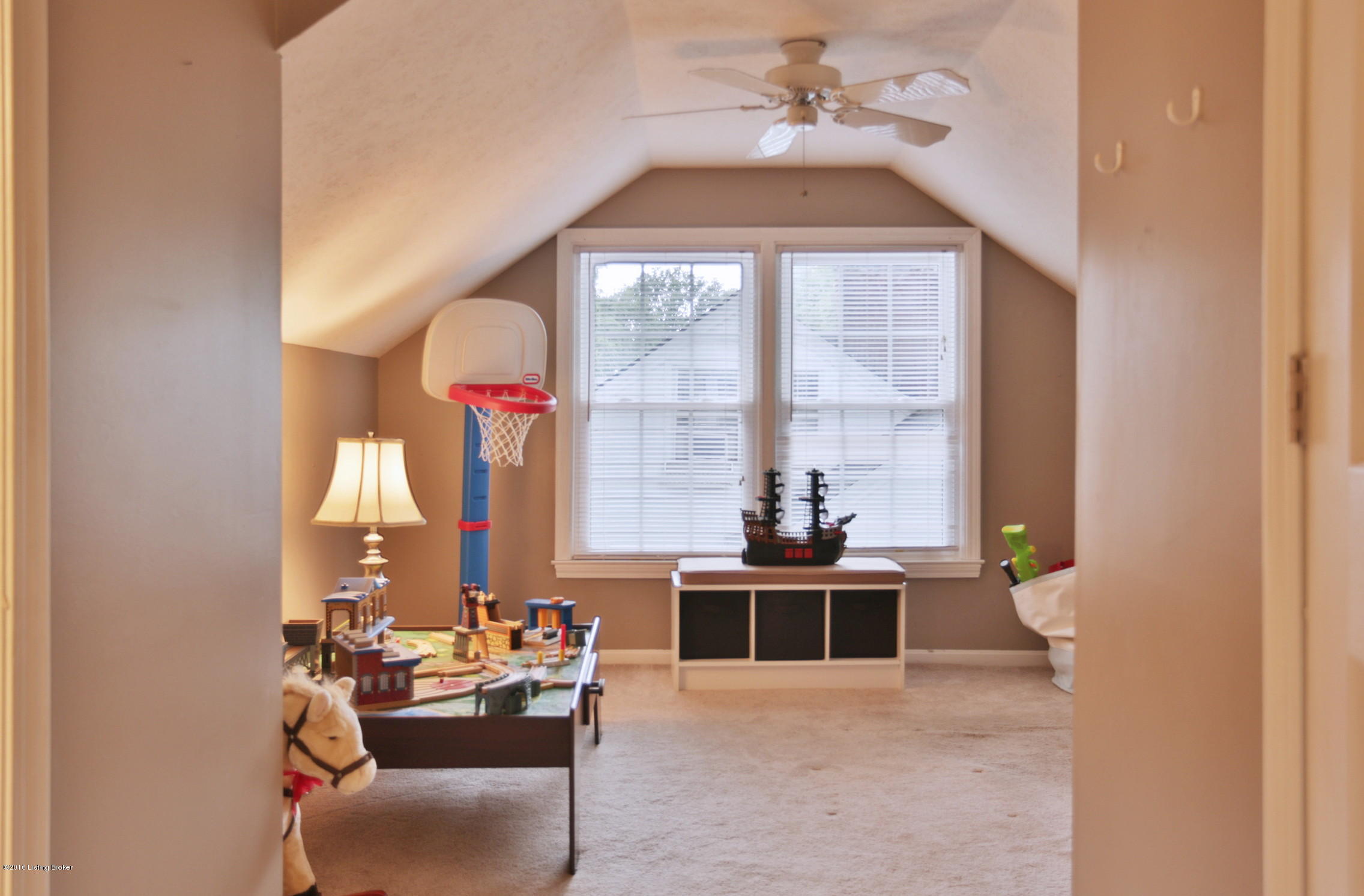 228 Fairmeade Road Louisville, KY 40207 - Photo 20 of 30 2nd floor bedroom 4