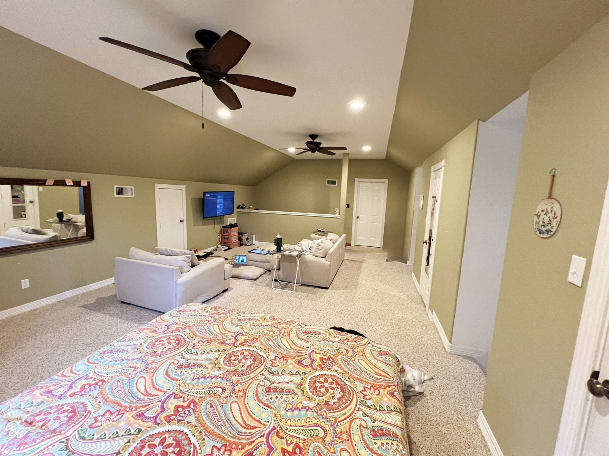 814 Sunset Trail Angleton, TX 77515 - Photo 16 of 26 a living room with furniture and a rug
