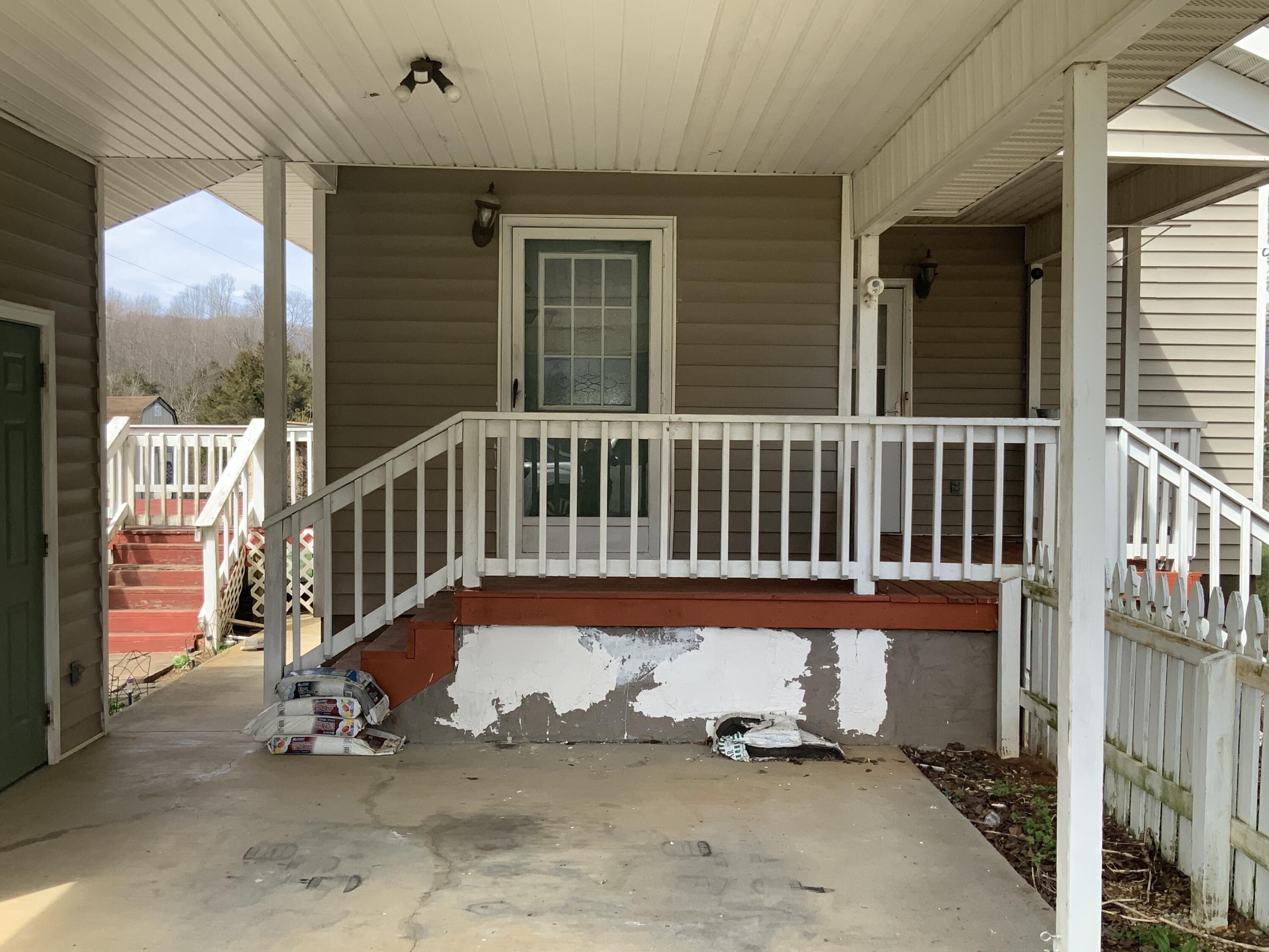301 Oak Lane Road Dryden, VA 24243 - Photo 4 of 21 D7438639-E8FA-4B0F-8A9A-79593095431D