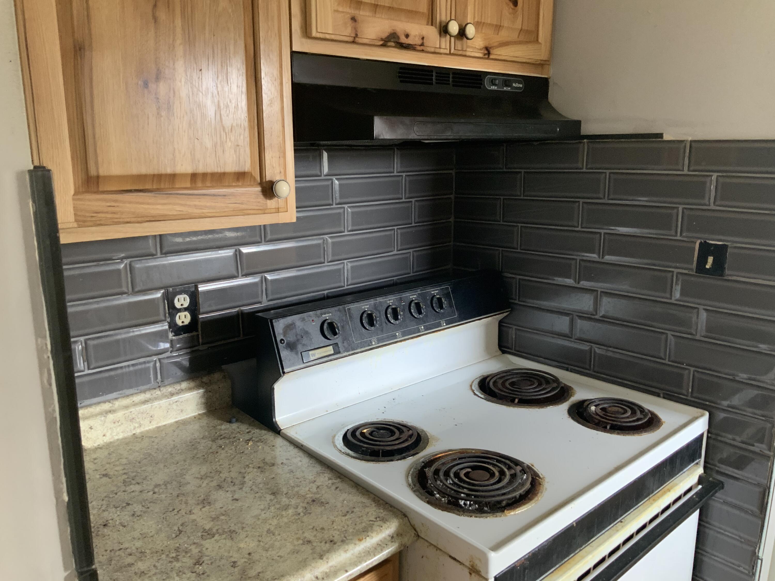 301 Oak Lane Road Dryden, VA 24243 - Photo 6 of 21 0EE45B0D-1A89-4DCA-B436-8175BC8A7CAE