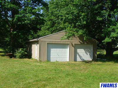8717 Heffelfinger Road Churubusco, IN 46723 - Photo 3 of 6